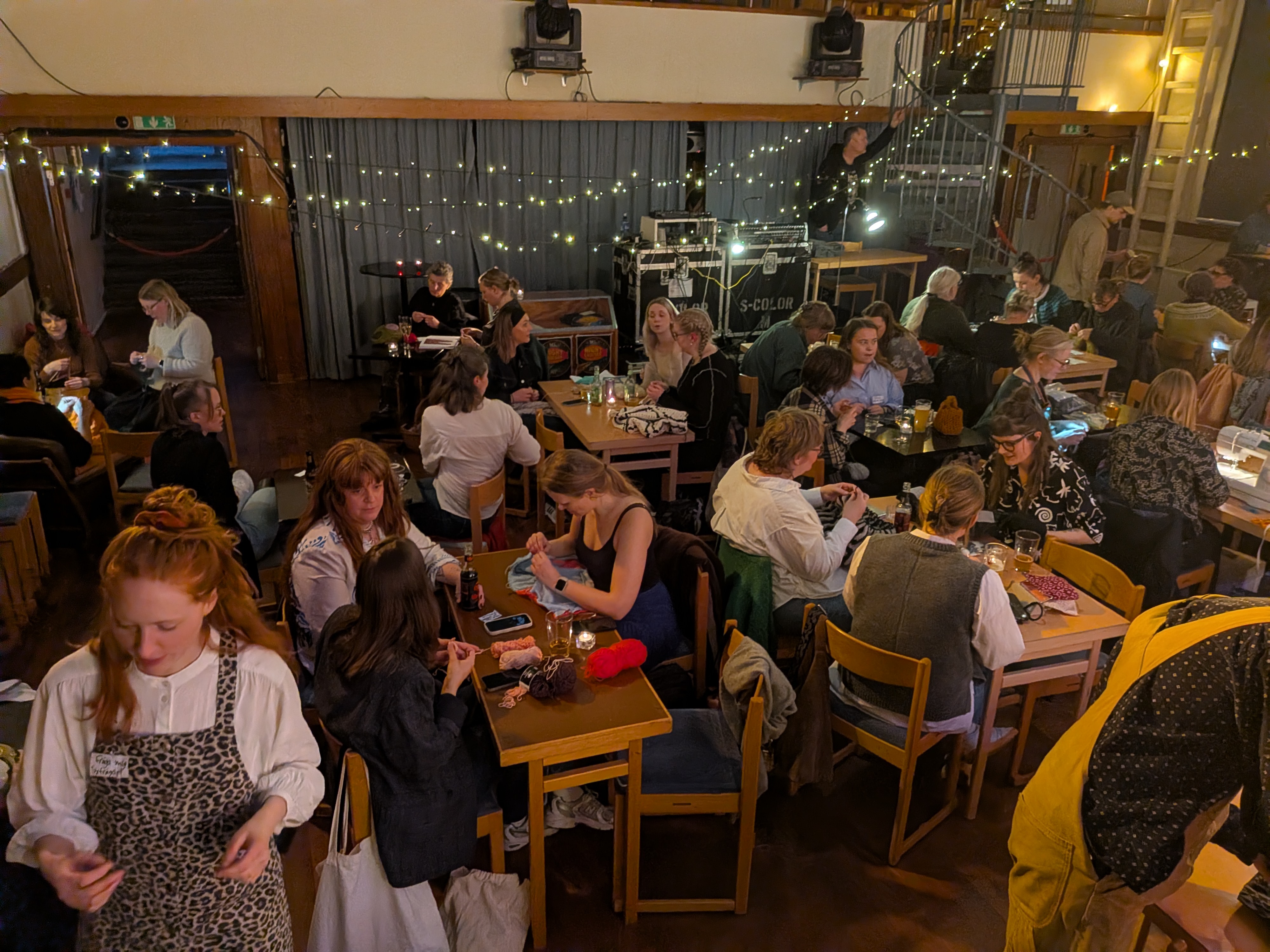 Sy- och sticksalong på Skeppet